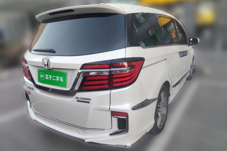 Used Honda Elysion 2019 2.0L Hybrid Luxury Edition Rear Right 45 Deg