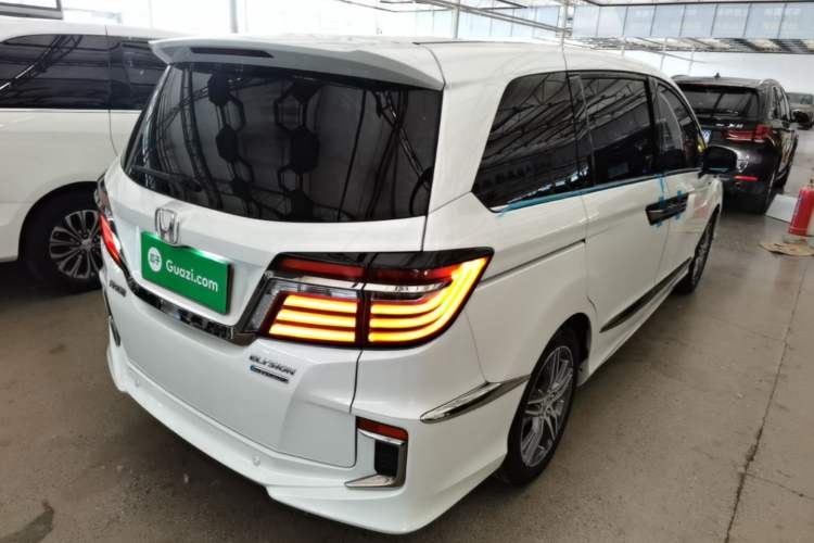Used Honda Elysion 2019 2.0L Hybrid Luxury Edition Rear Right 45 Deg