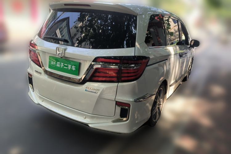 Used Honda Elysion 2019 2.0L Hybrid Luxury Edition Rear Right 45 Deg