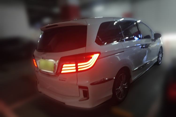Used Honda Elysion 2019 2.0L Hybrid Luxury Edition Rear Right 45 Deg