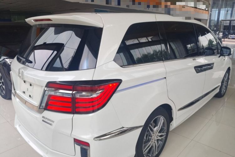 Used Honda Elysion 2019 2.0L Hybrid Luxury Edition Rear Right 45 Deg