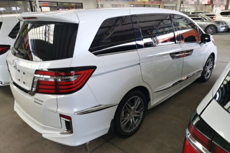 Used Honda Elysion 2019 2.0L Hybrid Luxury Edition Rear Right 45 Deg