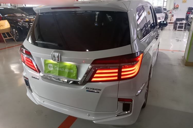 Used Honda Elysion 2019 2.0L Hybrid Luxury Edition Rear Right 45 Deg