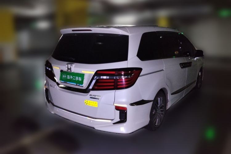 Used Honda Elysion 2019 2.0L Hybrid Luxury Edition Rear Right 45 Deg