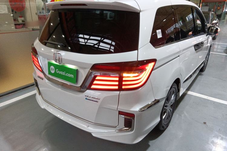 Used Honda Elysion 2019 2.0L Hybrid Luxury Edition Rear Right 45 Deg