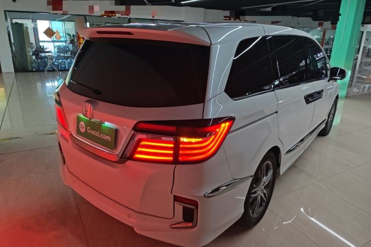 Used Honda Elysion 2019 2.0L Hybrid Luxury Edition Rear Right 45 Deg