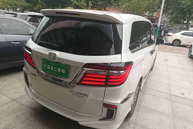 Used Honda Elysion 2019 2.0L Hybrid Luxury Edition Rear Right 45 Deg