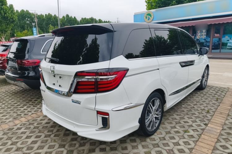 Used Honda Elysion 2019 2.0L Hybrid Luxury Edition Rear Right 45 Deg