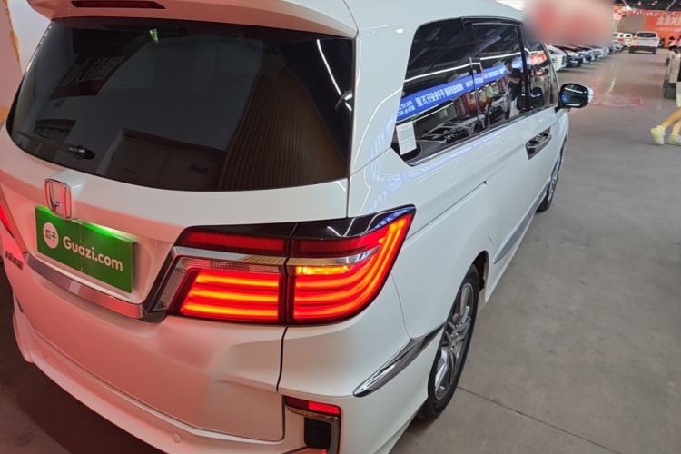 Used Honda Elysion 2019 2.0L Hybrid Luxury Edition Rear Right 45 Deg
