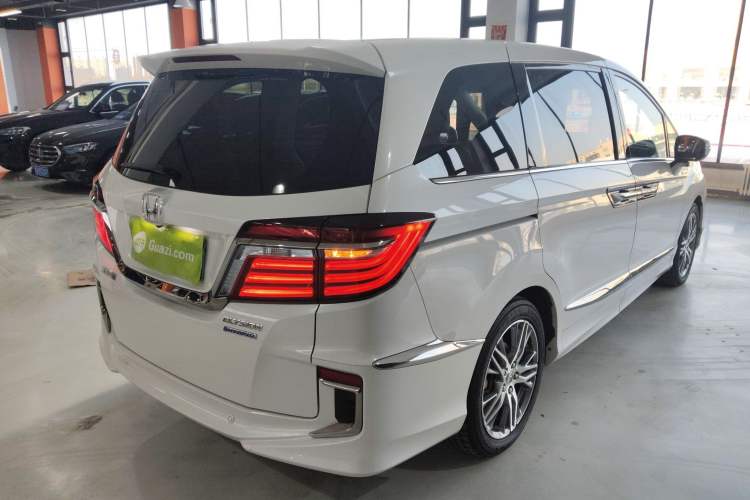 Used Honda Elysion 2019 2.0L Hybrid Luxury Edition Rear Right 45 Deg