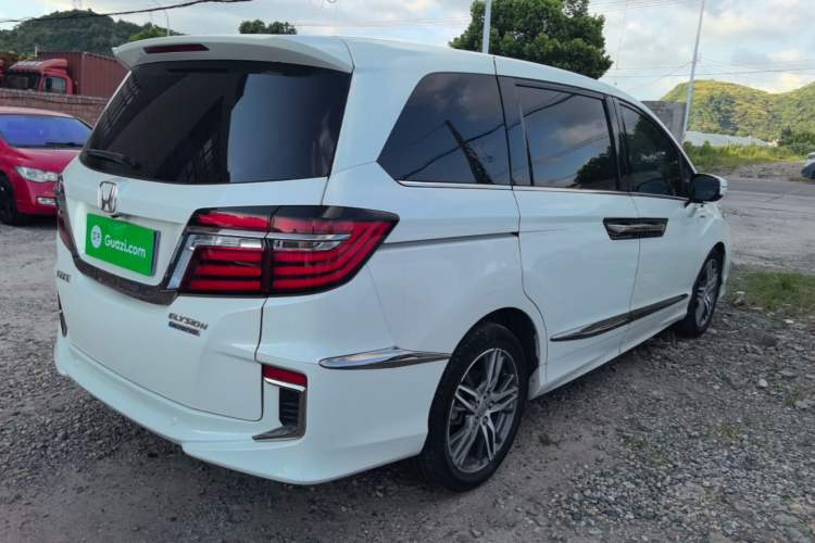 Used Honda Elysion 2019 2.0L Hybrid Luxury Edition Rear Right 45 Deg