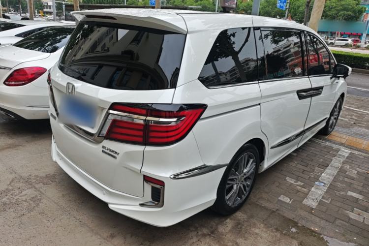 Used Honda Elysion 2019 2.0L Hybrid Luxury Edition Rear Right 45 Deg
