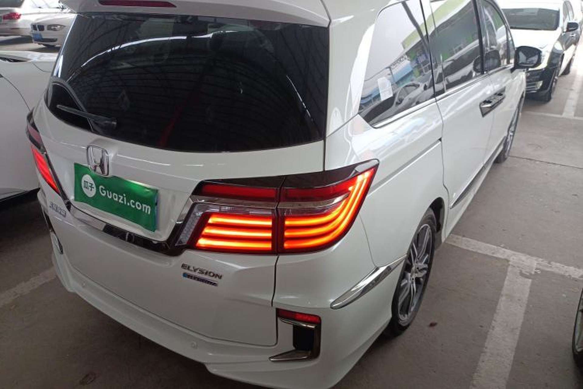 Used Honda Elysion 2019 2.0L Hybrid Comfort Edition Rear Right 45 Deg