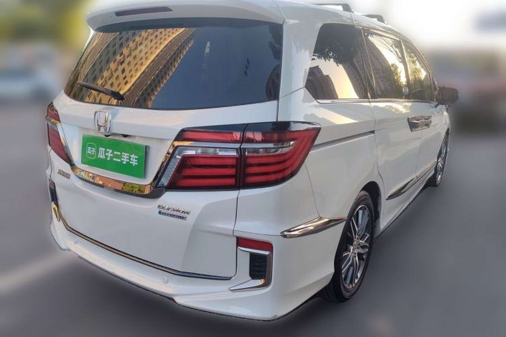 Used Honda Elysion 2019 2.0L Hybrid Luxury Edition Rear Right 45 Deg