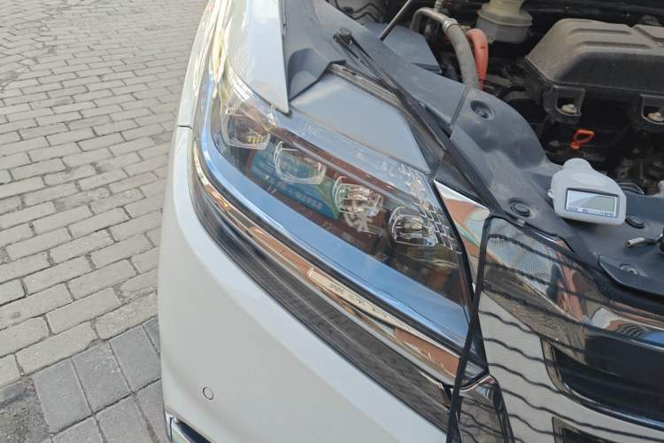 Used Honda Elysion 2019 2.0L Hybrid Supreme Edition Right Front Headlight