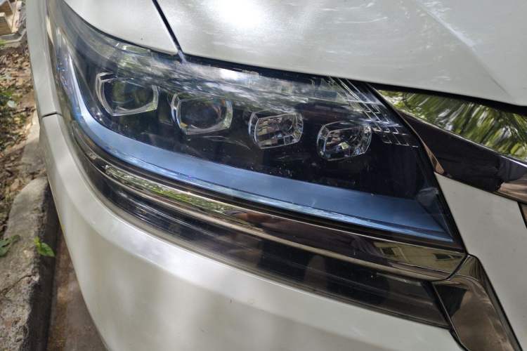 Used Honda Elysion 2019 2.0L Hybrid Luxury Edition Right Front Headlight