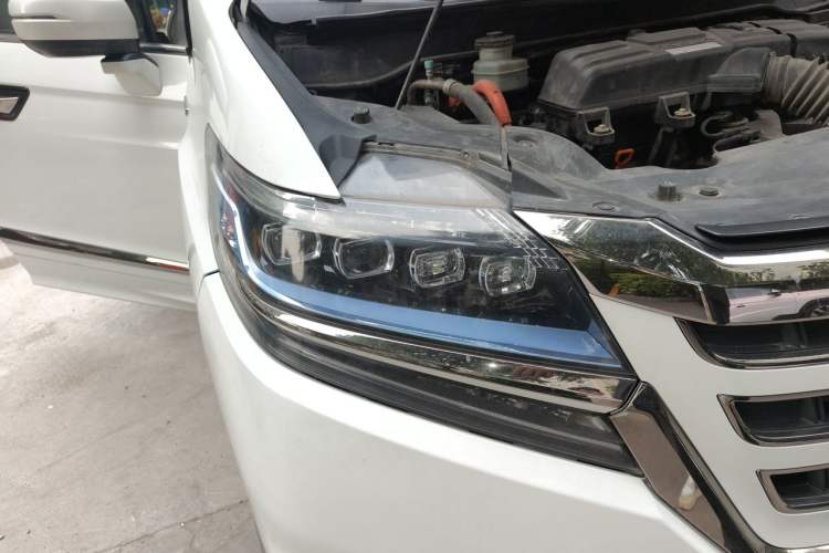 Used Honda Elysion 2019 2.0L Hybrid Luxury Edition Right Front Headlight