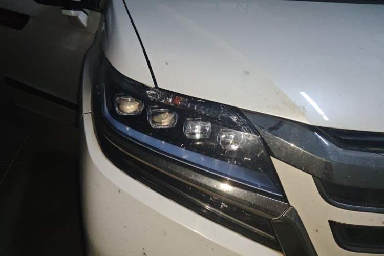 Used Honda Elysion 2019 2.0L Hybrid Supreme Edition Right Front Headlight