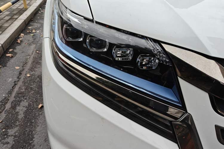 Used Honda Elysion 2019 2.0L Hybrid Luxury Edition Right Front Headlight
