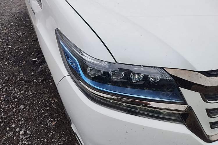 Used Honda Elysion 2019 2.0L Hybrid Luxury Edition Right Front Headlight