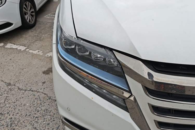 Used Honda Elysion 2019 2.0L Hybrid Supreme Edition Right Front Headlight