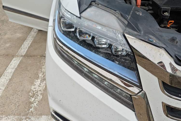 Used Honda Elysion 2019 2.0L Hybrid Supreme Edition Right Front Headlight