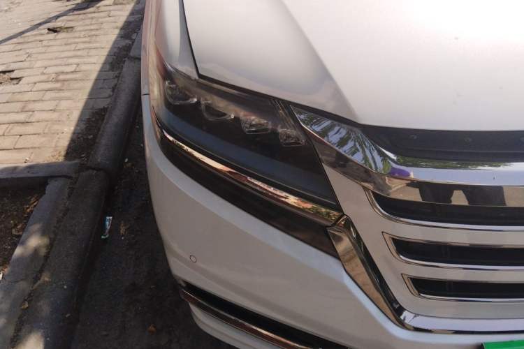 Used Honda Elysion 2019 2.0L Hybrid Supreme Edition Right Front Headlight