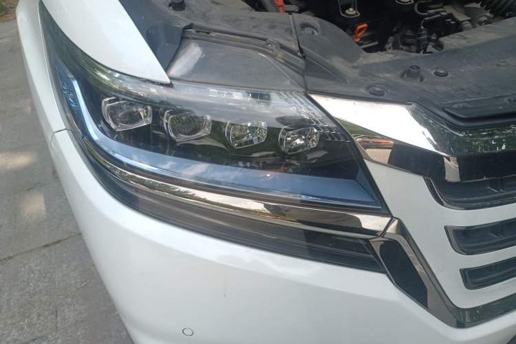Used Honda Elysion 2019 2.0L Hybrid Supreme Edition Right Front Headlight