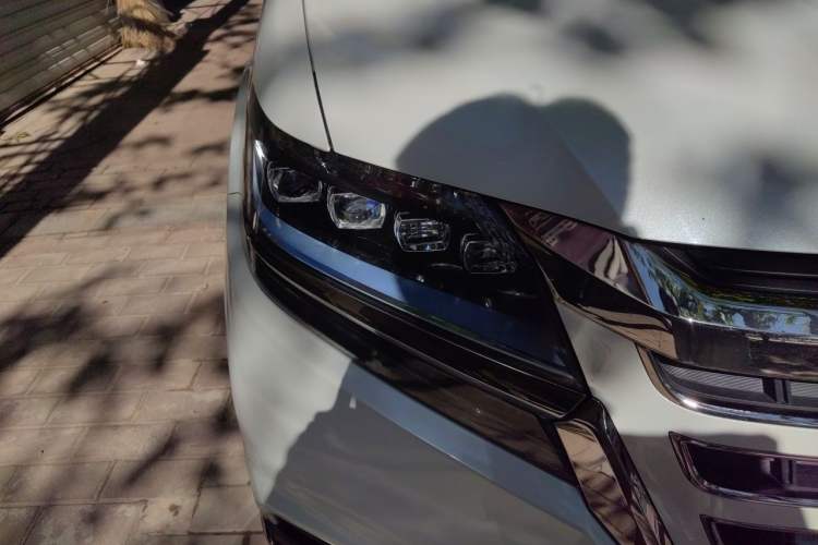 Used Honda Elysion 2019 2.0L Hybrid Comfort Edition Right Front Headlight