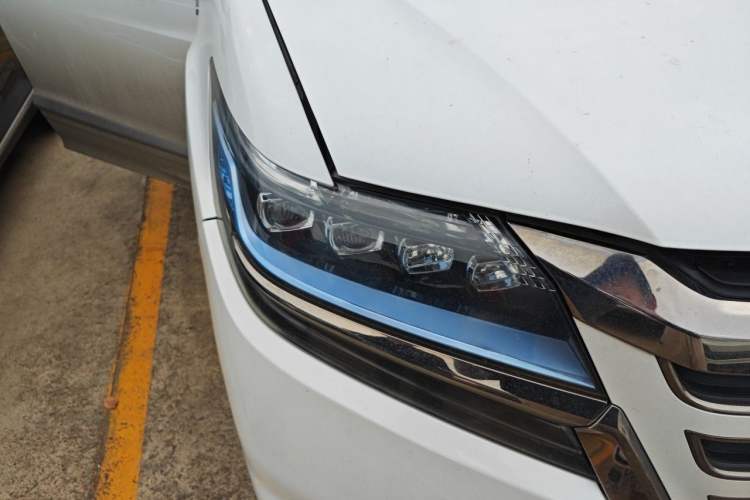 Used Honda Elysion 2019 2.0L Hybrid Luxury Edition Right Front Headlight