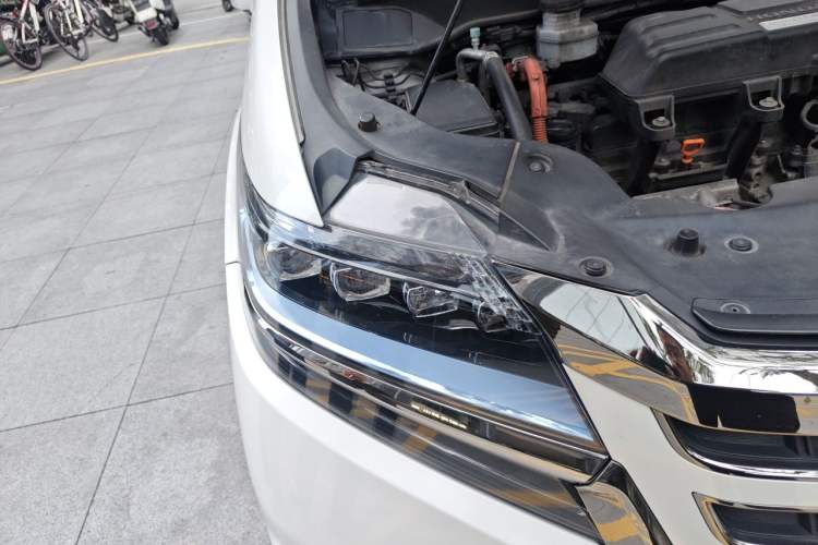 Used Honda Elysion 2019 2.0L Hybrid Luxury Edition Right Front Headlight