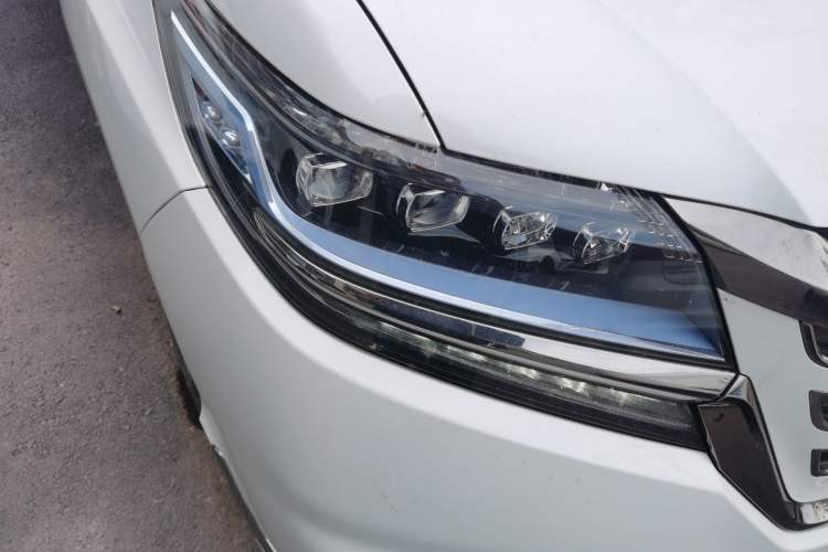 Used Honda Elysion 2019 2.0L Hybrid Luxury Edition Right Front Headlight