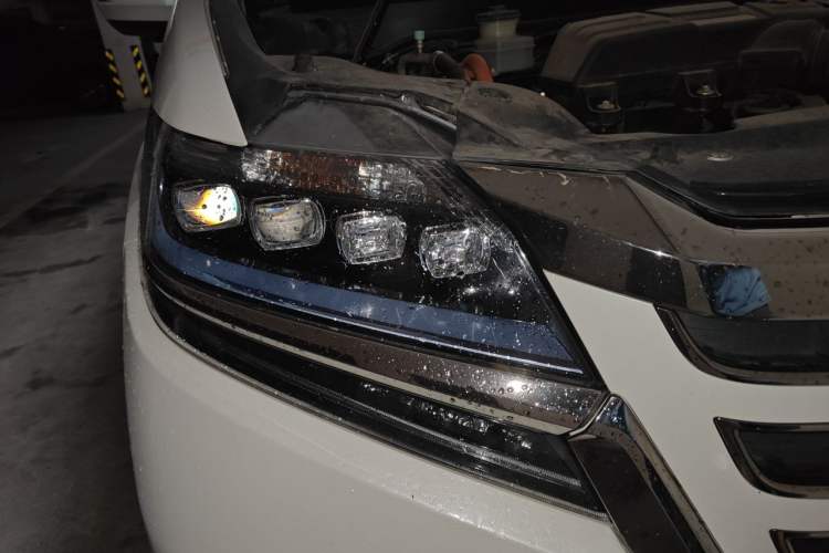 Used Honda Elysion 2019 2.0L Hybrid Luxury Edition Right Front Headlight