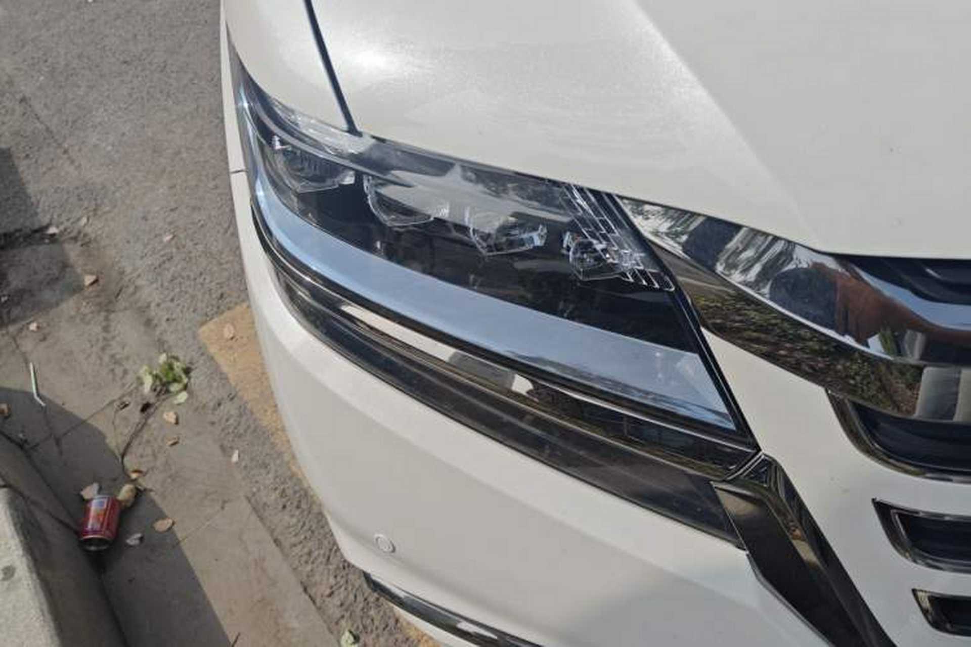 Used Honda Elysion 2019 2.0L Hybrid Luxury Edition Right Front Headlight