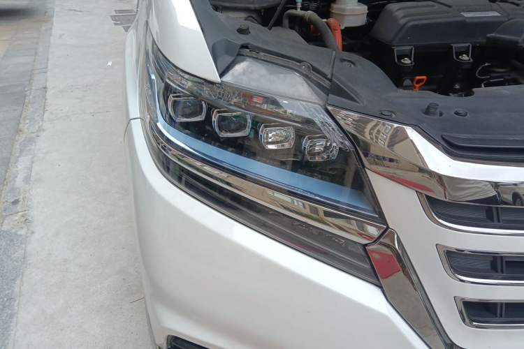 Used Honda Elysion 2019 2.0L Hybrid Comfort Edition Right Front Headlight