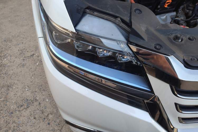 Used Honda Elysion 2019 2.0L Hybrid Luxury Edition Right Front Headlight