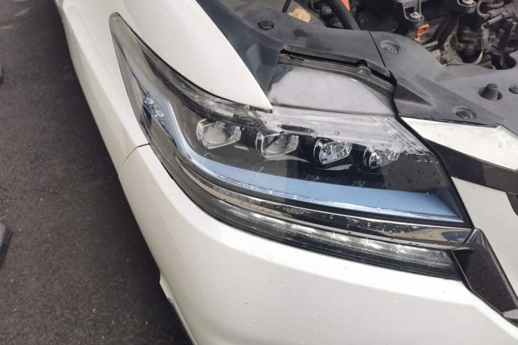 Used Honda Elysion 2019 2.0L Hybrid Luxury Edition Right Front Headlight