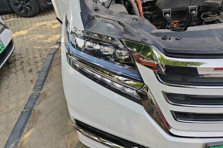 Used Honda Elysion 2019 2.0L Hybrid Luxury Edition Right Front Headlight