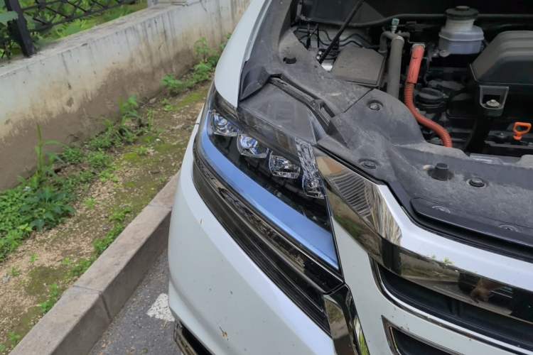 Used Honda Elysion 2019 2.0L Hybrid Luxury Edition Right Front Headlight