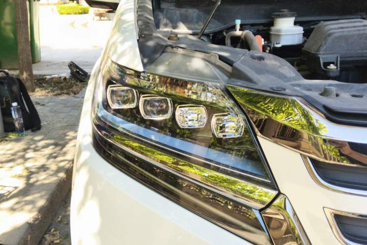 Used Honda Elysion 2019 2.0L Hybrid Luxury Edition Right Front Headlight