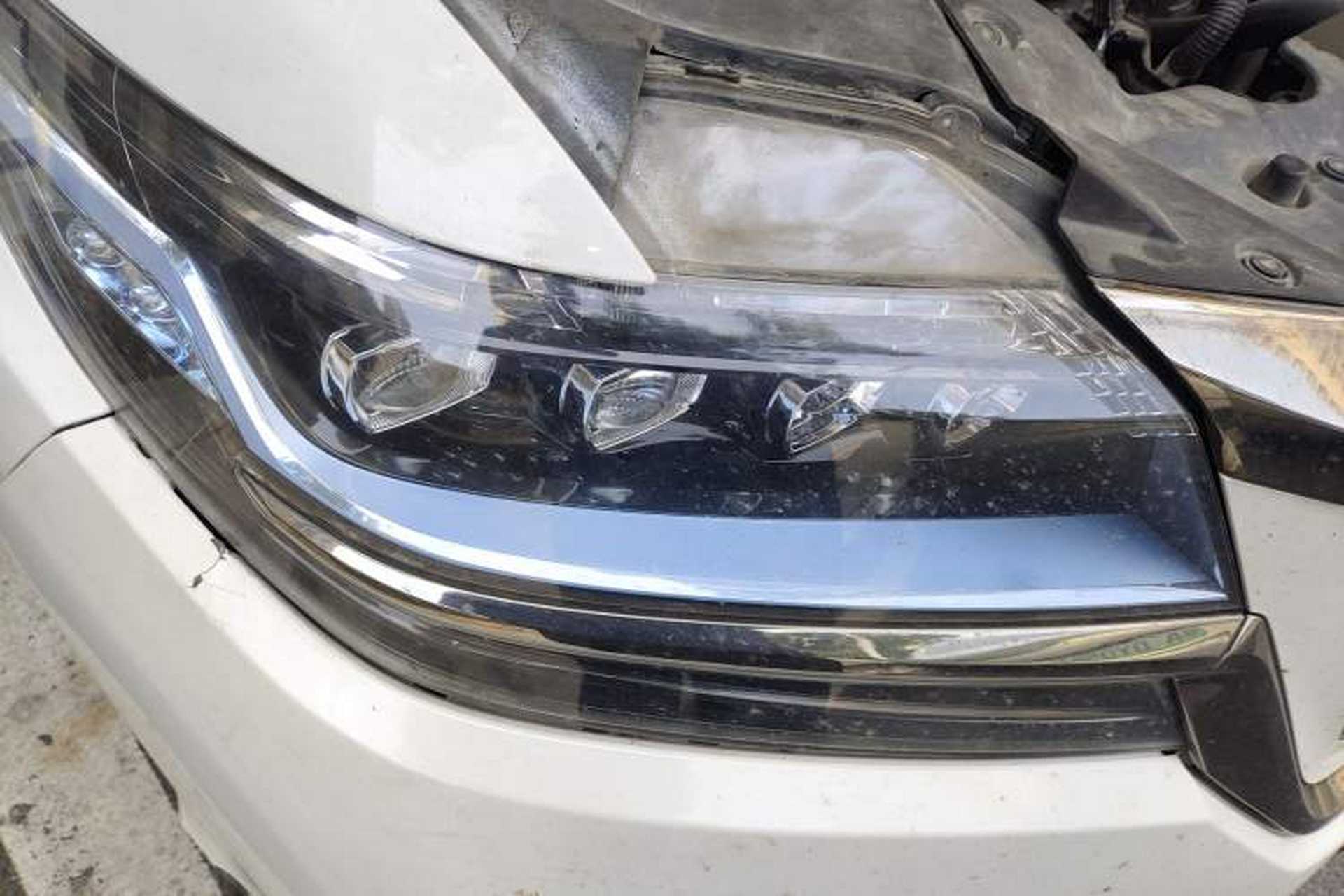 Used Honda Elysion 2019 2.0L Hybrid Luxury Edition Right Front Headlight