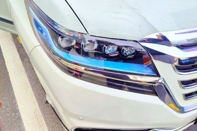Used Honda Elysion 2019 2.0L Hybrid Luxury Edition Right Front Headlight
