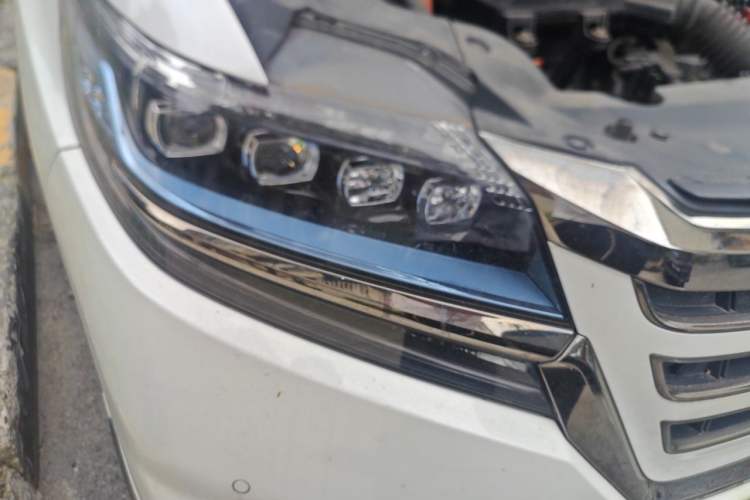 Used Honda Elysion 2019 2.0L Hybrid Supreme Edition Right Front Headlight