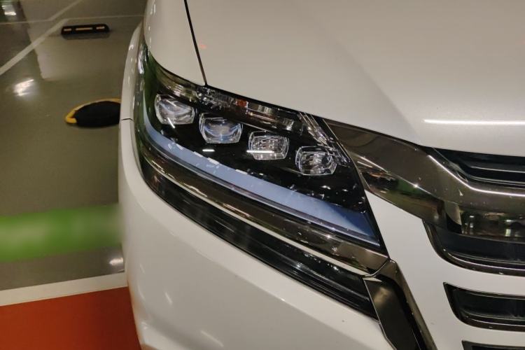 Used Honda Elysion 2019 2.0L Hybrid Luxury Edition Right Front Headlight