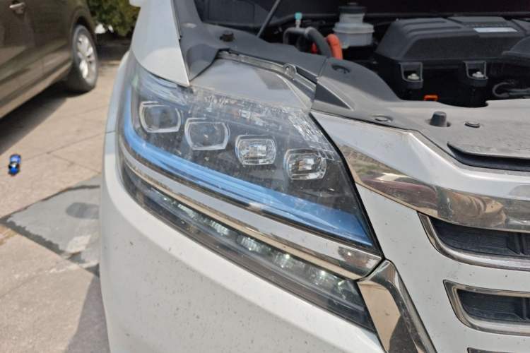 Used Honda Elysion 2019 2.0L Hybrid Luxury Edition Right Front Headlight