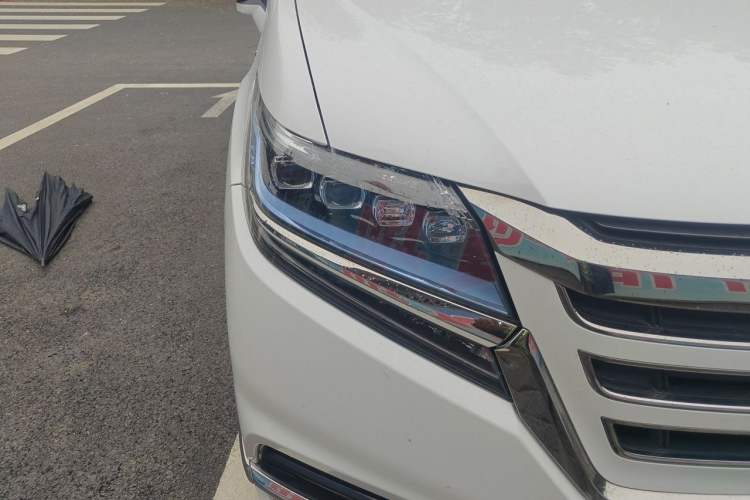 Used Honda Elysion 2019 2.0L Hybrid Luxury Edition Right Front Headlight
