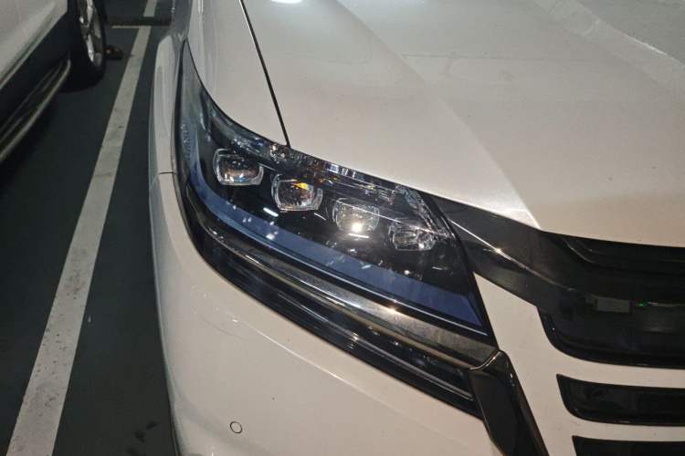 Used Honda Elysion 2019 2.0L Hybrid Supreme Edition Right Front Headlight