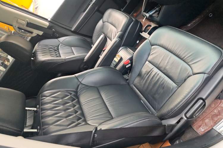 Used Honda Elysion 2019 2.0L Hybrid Luxury Edition Right Front Seat