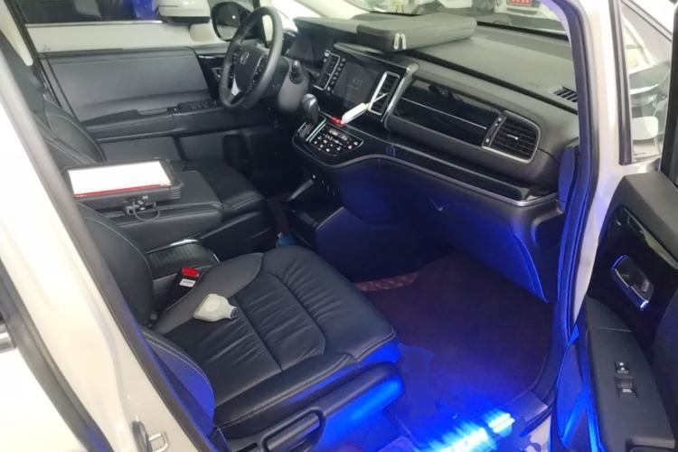 Used Honda Elysion 2019 2.0L Hybrid Comfort Edition Right Front Seat