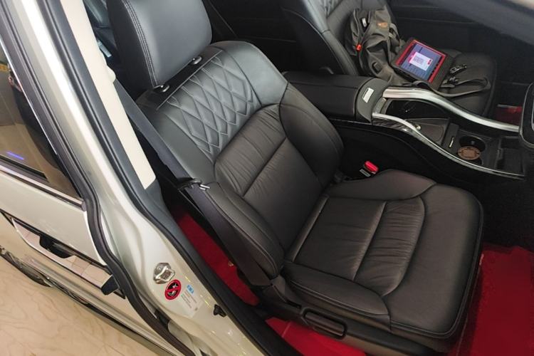 Used Honda Elysion 2019 2.0L Hybrid Luxury Edition Right Front Seat